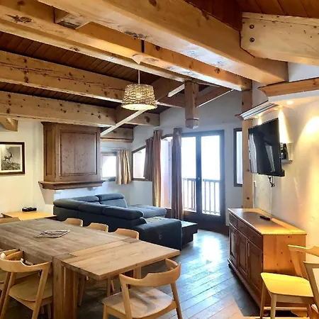 Niverollos By Alpstays Chalet *